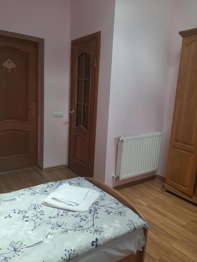 Hotel Nikolet Мукачеве Екстериор снимка